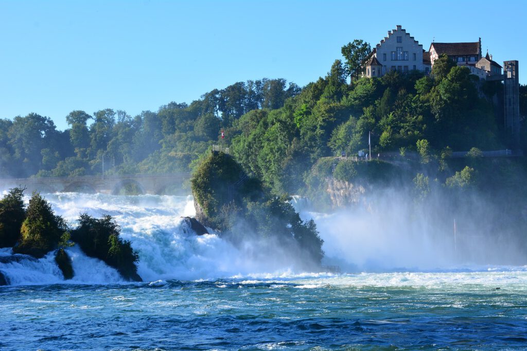 Neuhausen Schaffhausen Rheinfall  - piuse / Pixabay