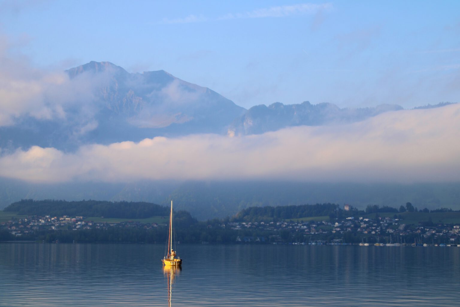 Segelboot auf dem See