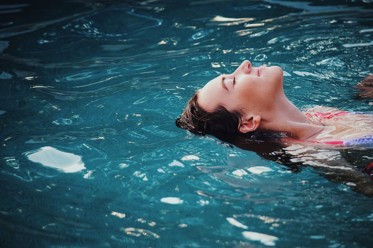 Ferienhaus Pool sicher mit einer Abdeckung